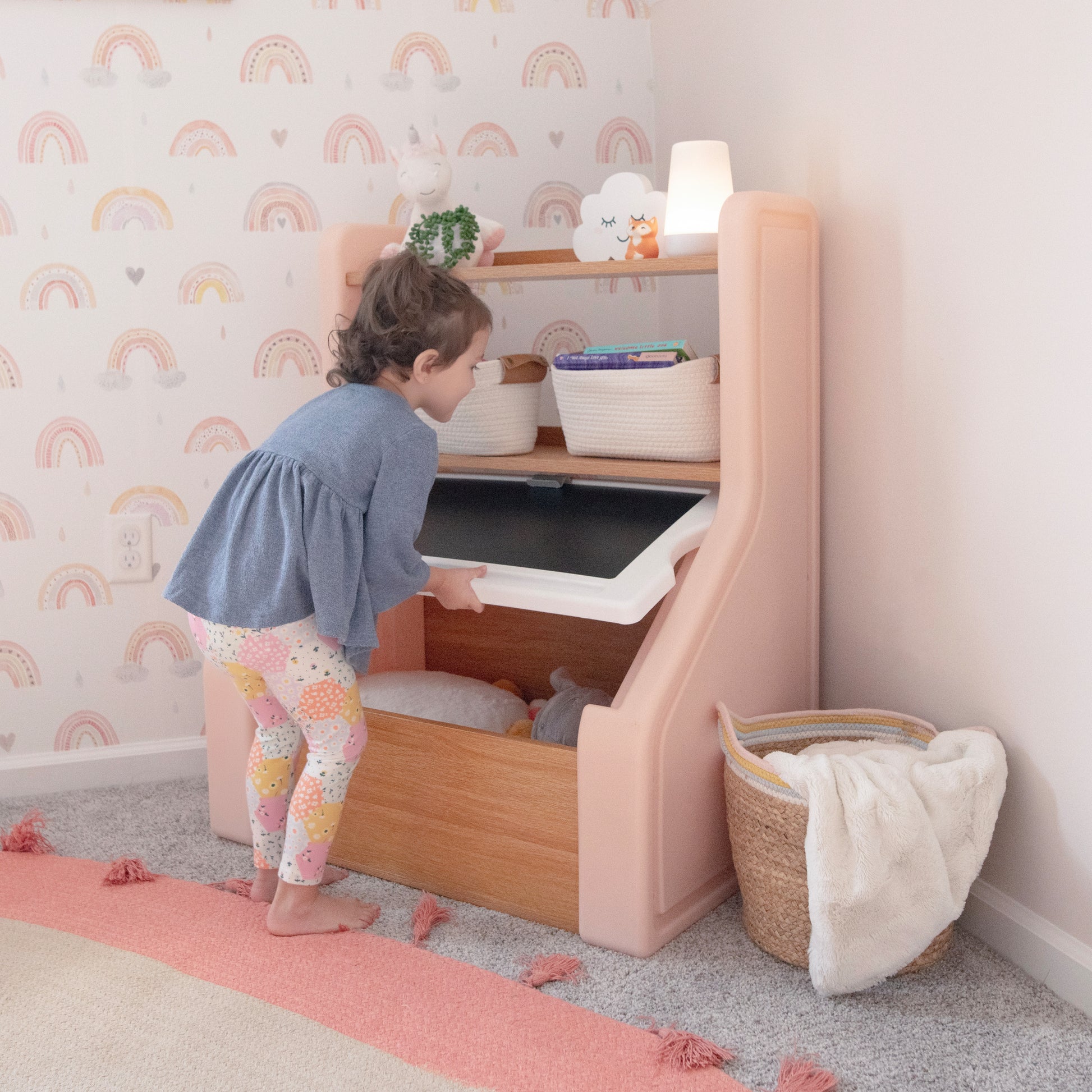 Harmony Toy Storage Box  child opening lid