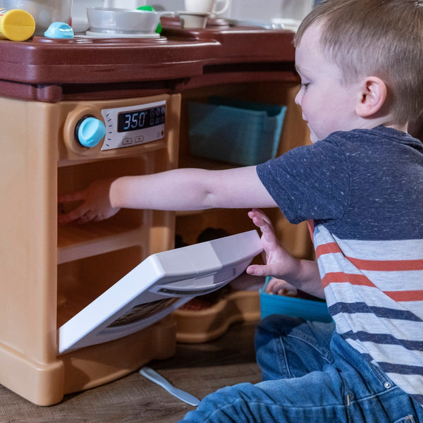 Fun With Friends Kitchen oven