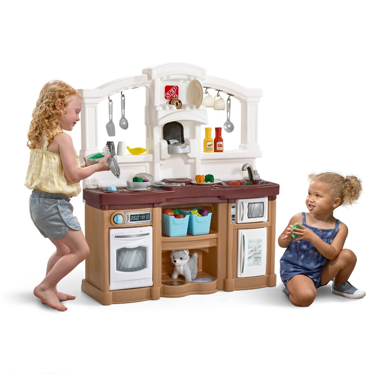 Fun With Friends Kitchen with children playing