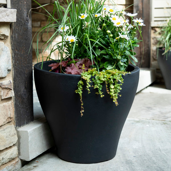 Fernway Planter™ - Onyx Black with foliage