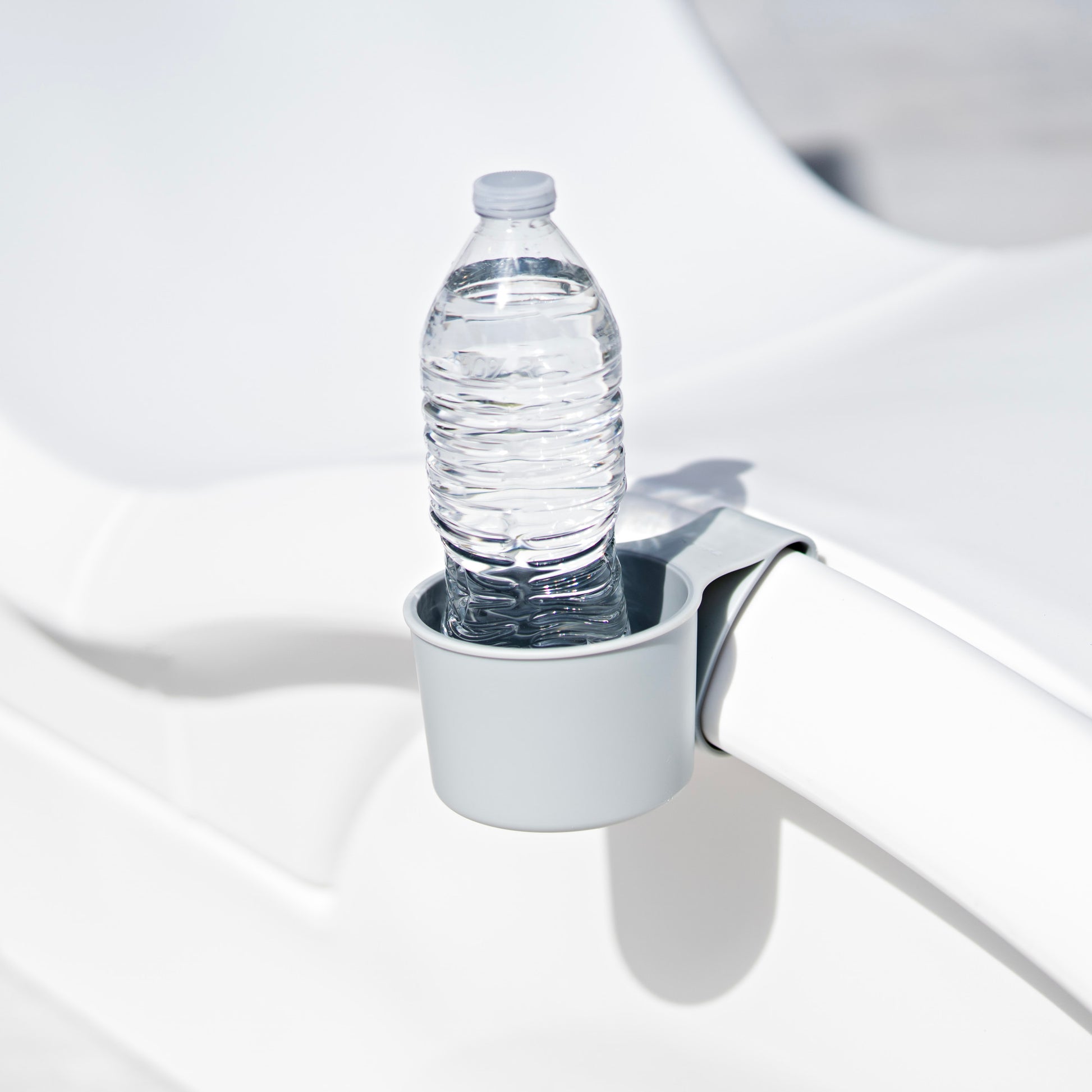 Vero Pool Accessories cup holder in use