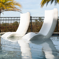Mondello Chair with Shade™ shown on sun shelf without the shade