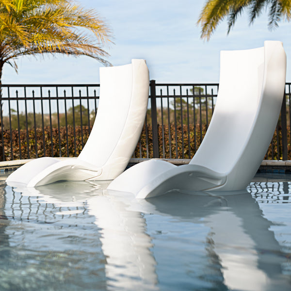 Mondello Chair with Shade™ shown on sun shelf without the shade