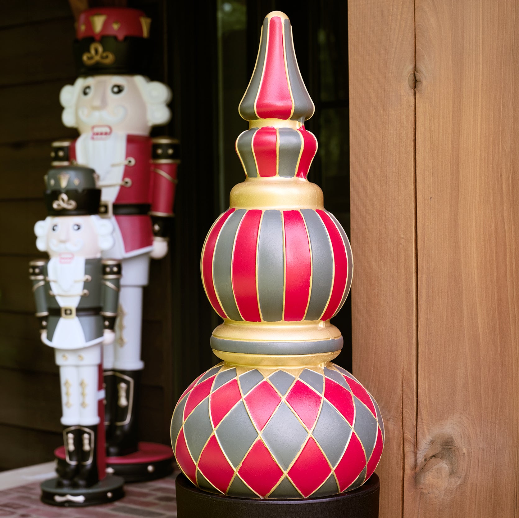 Paintable Outdoor Christmas Ornament Topiary – Step2