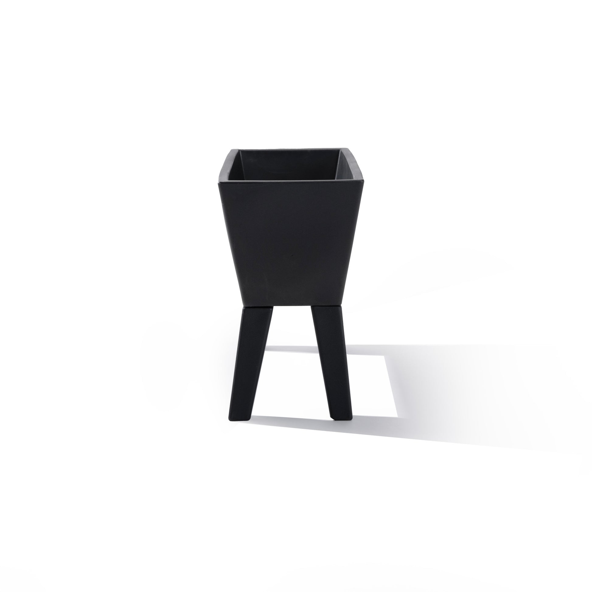 Tremont Raised Planter™ side view