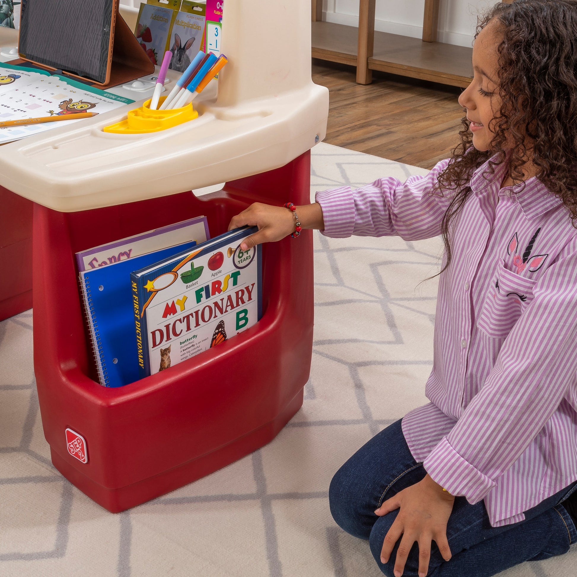 Deluxe Art Master Desk vertical side bins