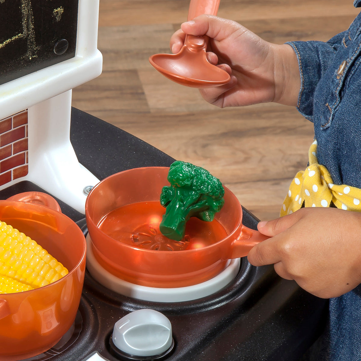 Great Gourmet Kitchen™ - Tan with realistic stovetop lights and sounds